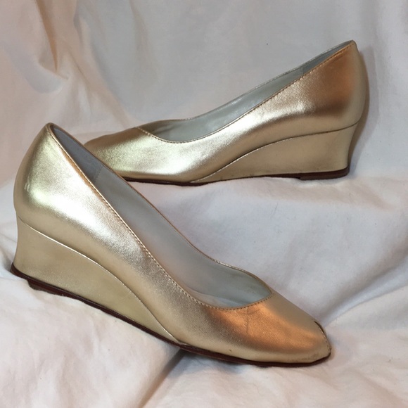 Brunomagli gold open toe heel. - Picture 2 of 8